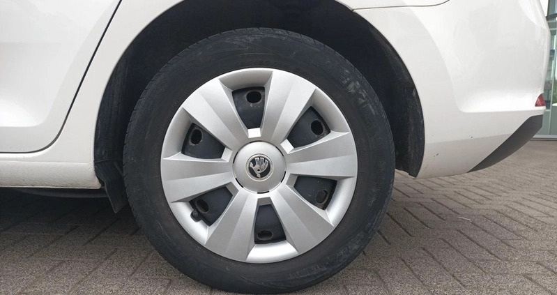 Skoda RAPID cena 38000 przebieg: 79998, rok produkcji 2018 z Białogard małe 154